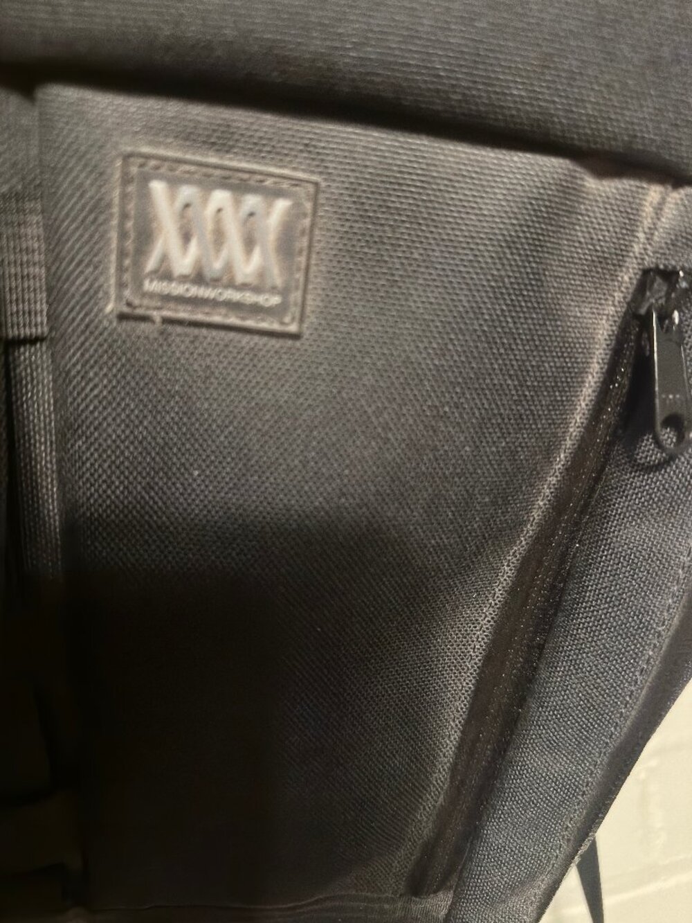 Mission Workshop Rambler Original Edition - 22L/44L Black - Picture 5 of 7